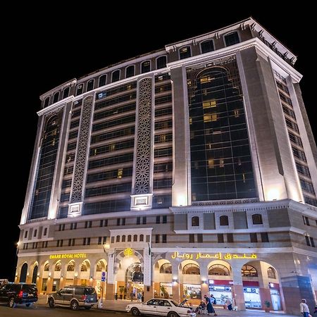 Emaar Royal Hotel Μεδίνα Εξωτερικό φωτογραφία The hotel at night