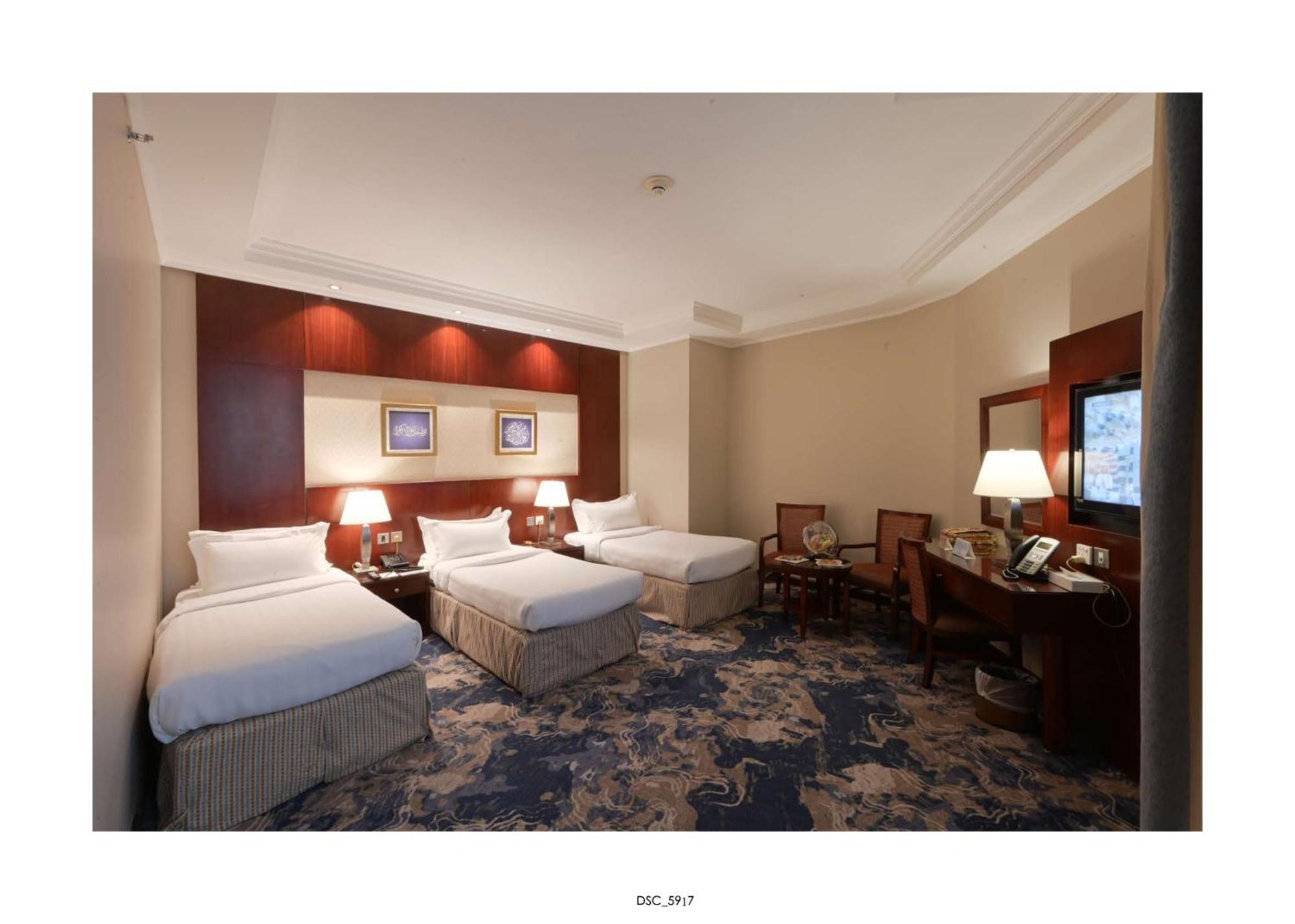 Emaar Royal Hotel Μεδίνα Εξωτερικό φωτογραφία A room at the hotel
