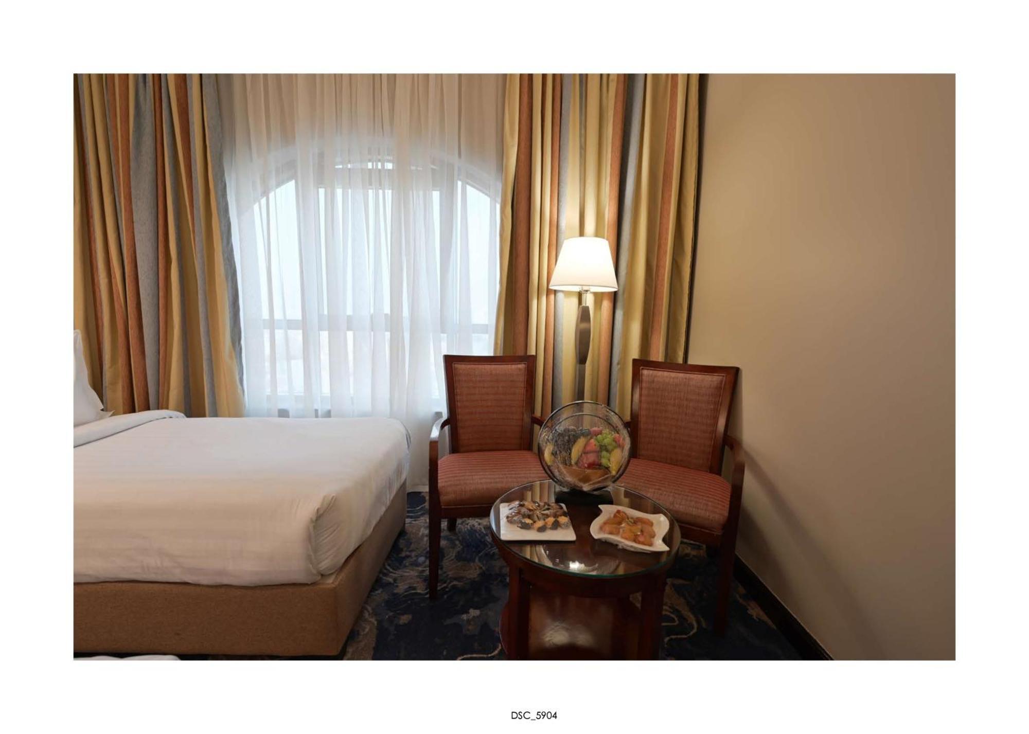 Emaar Royal Hotel Μεδίνα Εξωτερικό φωτογραφία A room at the hotel