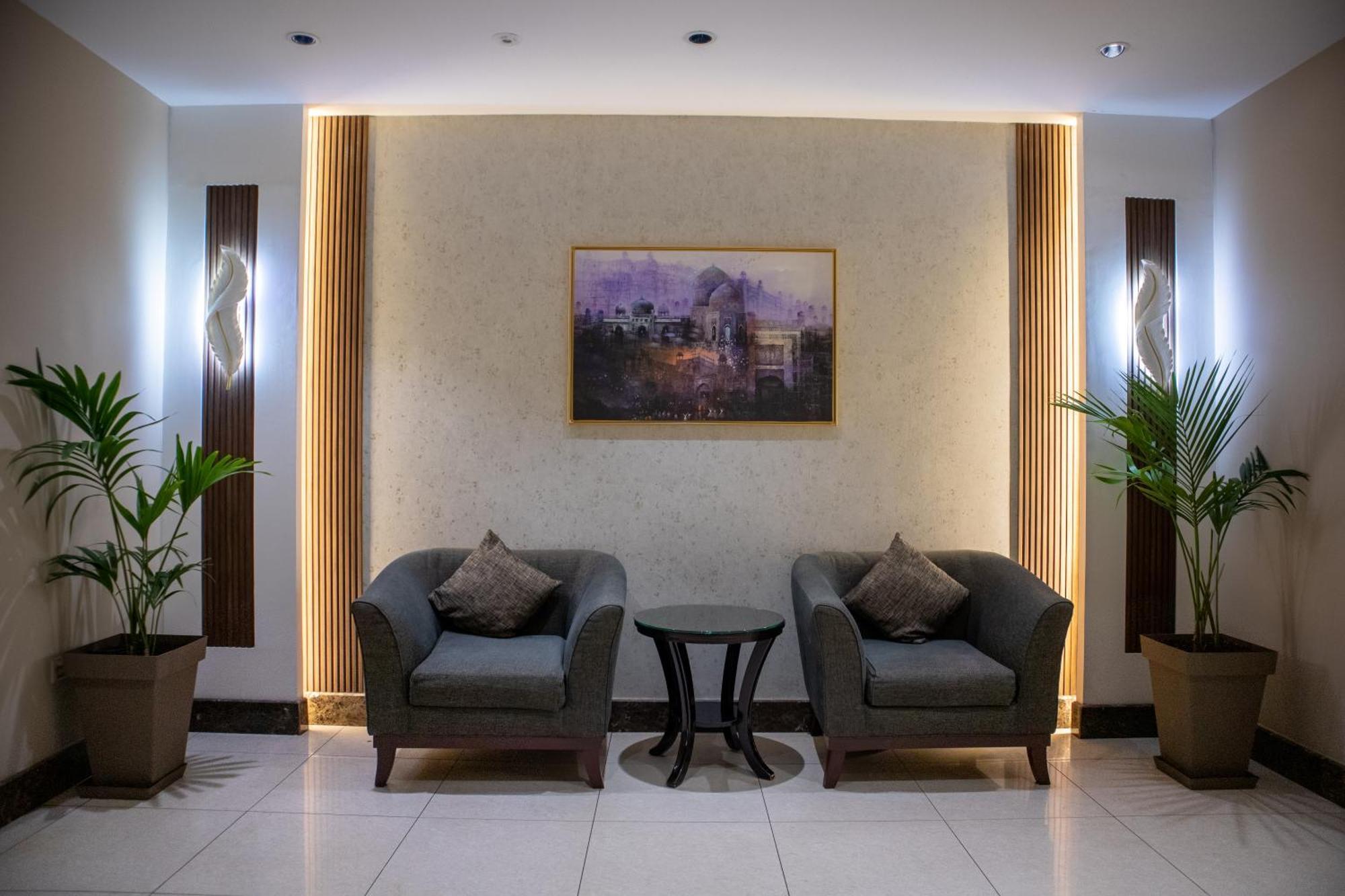 Emaar Royal Hotel Μεδίνα Εξωτερικό φωτογραφία The lobby of the hotel